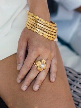 Susan Shaw Vintage Cross Pearl Cab ring (NWT)